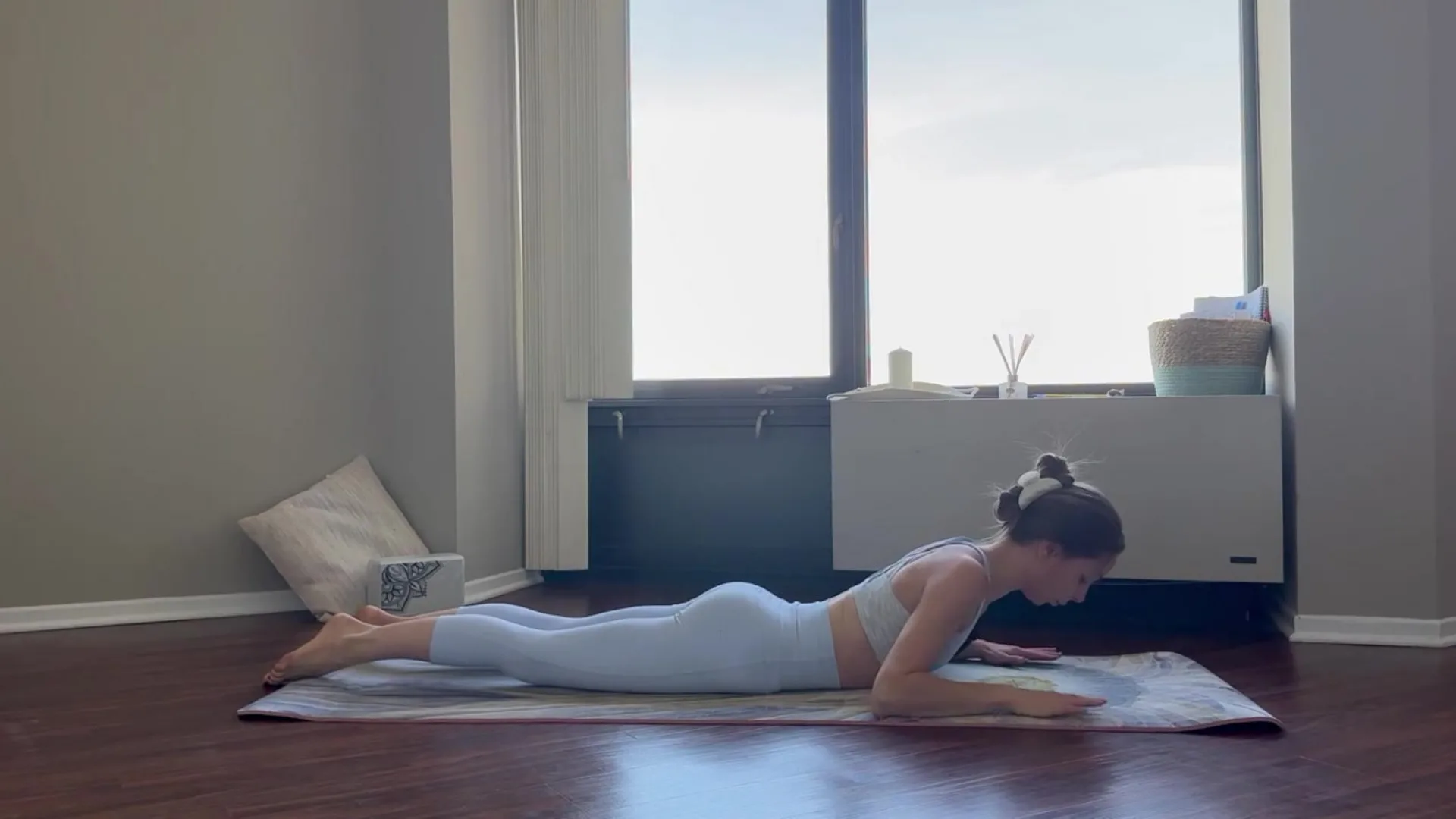 Упражнения для спины и шейно-воротниковой зоны_03 uprazhneniya dlya spiny i shejno-vorotnikovoj zony